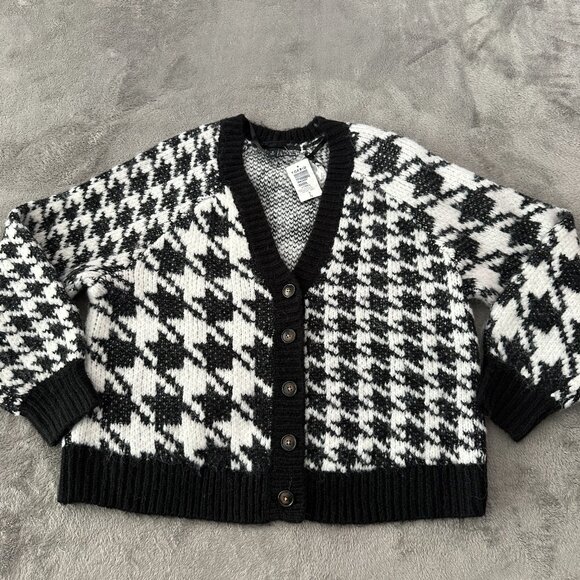 Torrid Black and White Houndstooth Cardigan - Picture 1 of 6
